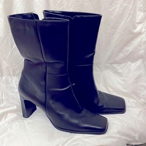 Madeline pixiestick healed leather boots – size 9. Minimal wear.